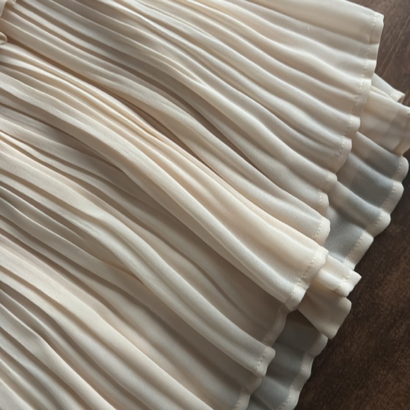 Just Me Tiered Pleated Dress - Picture 5 of 7